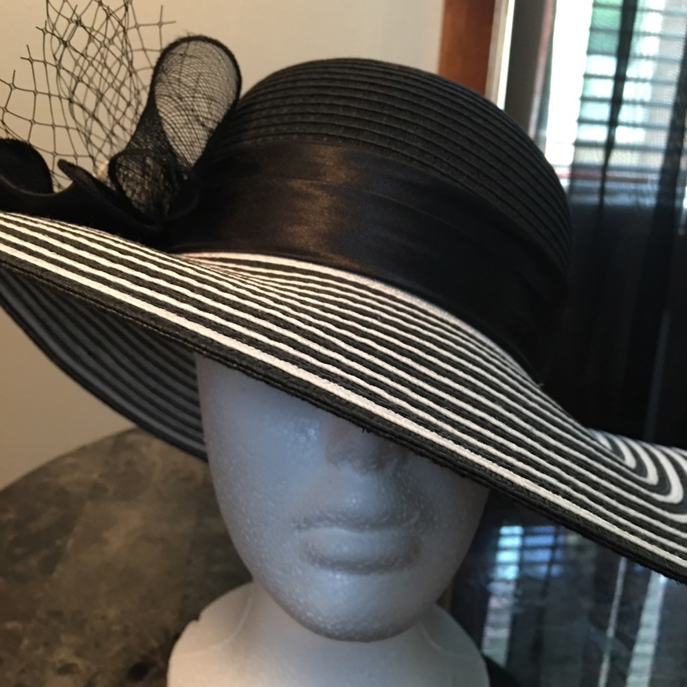 Black and White Swan Hat of New York Wide Brim Hat